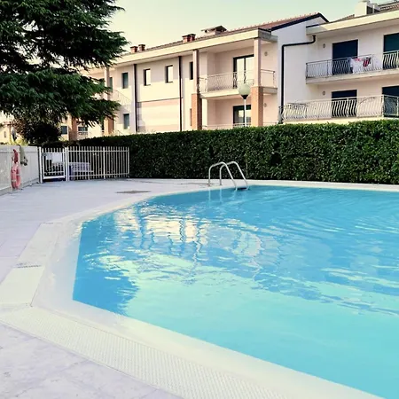 Elena Oasis Peschiera del Garda